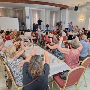 Dalías rinde homenaje a sus abuelos con un emotivo evento