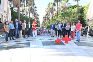 Las instituciones arropan a Cruz Roja Almería en la celebración del Día de la Banderita