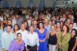 El PP reivindica su "fortaleza" en una fiesta con afiliados en Feria
