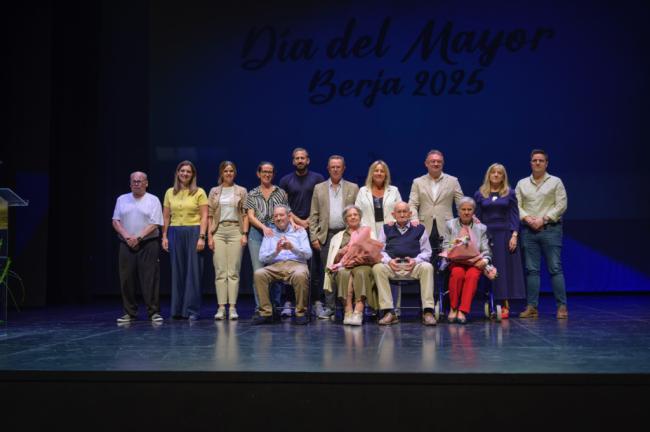Emotivo Día del Mayor en Berja con homenajes a Mª Dolores Gutiérrez, Ramón Rodríguez y Fausto Ruiz