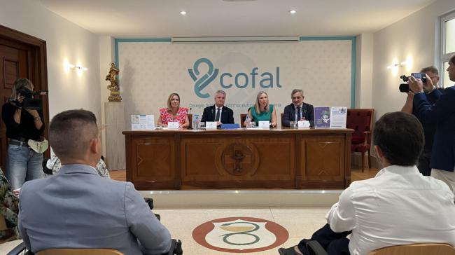 Ayuntamiento, Diputación y Junta destacan el “papel crucial” de los farmacéuticos “como parte viva y activa de la sociedad almeriense”