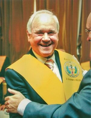 Diputación de Almería otorga el Escudo de Oro al doctor Francisco Ortega Viñolo