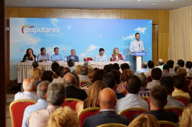 Amat satisfecho por los resultados electorales