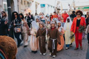 Almería vive un Domingo de Ramos multitudinario en Roquetas de Mar