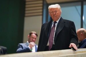 Trump retira vídeo ofensivo de los Obama pero no se disculpa