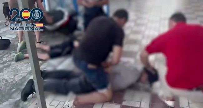 Tres ladrones detenidos tras intento de atraco a un banco en Cártama, Málaga