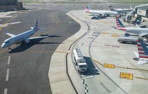 Colisión de aviones en Nueva York por falta de controladores