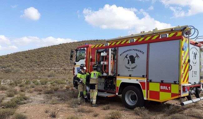 Incendio en Pechina deja dos heridos por inhalación de humo