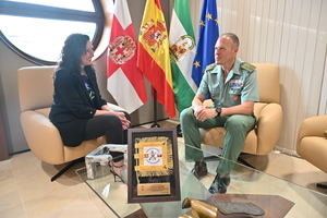 La alcaldesa de Almería recibe al nuevo jefe del Tercio 3º de La Legión