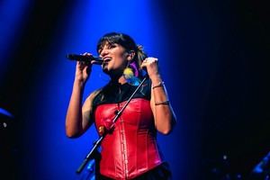 Rozalén emociona en Roquetas de Mar