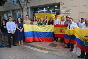 Almería rinde homenaje a víctimas del terremoto en Colombia