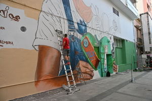 Nauni crea arte urbano para concienciar sobre reciclaje