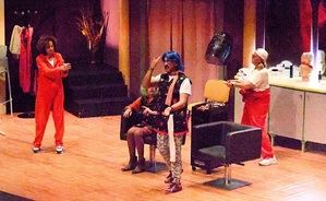 Alumnos de Teatro de Roquetas representarán la obra ‘Lavar, cortar y enterrar’ en Vera