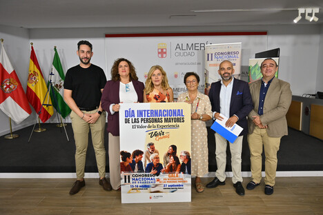 Almería celebra a sus mayores con un congreso contra el edadismo