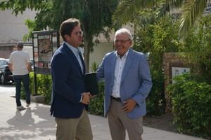 Bonilla presenta proyectos clave al nuevo delegado de la Junta en Vícar
