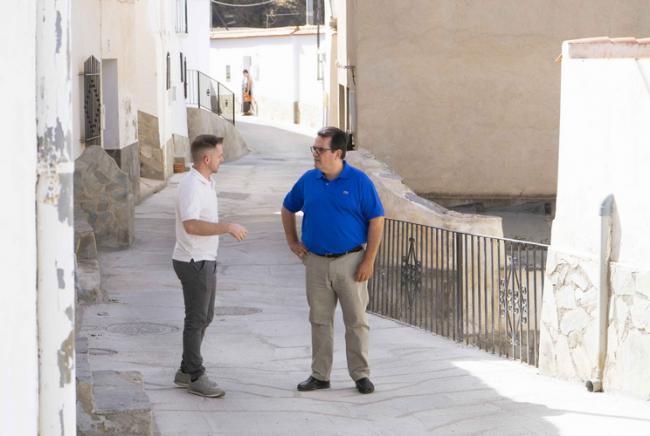 Inversiones de 150.000 euros mejoran la Calle Glorieta en Ohanes