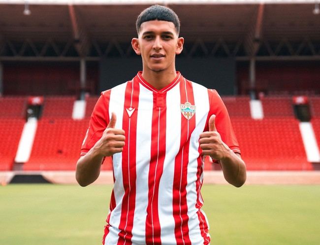 Bayoud se une al Almería B