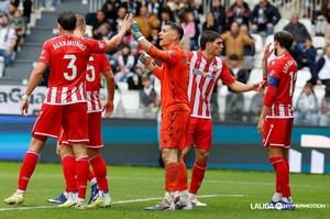 Empate en Burgos: Almería sigue en la lucha por el ascenso
