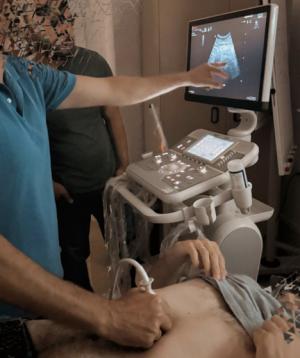 Almería lidera la innovación médica con ecografías en centros de salud para reducir listas de espera hospitalarias