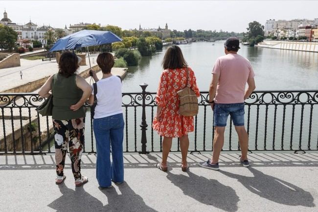 Almería en alerta por altas temperaturas: el 1-1-2 recuerda la importancia de hidratarse