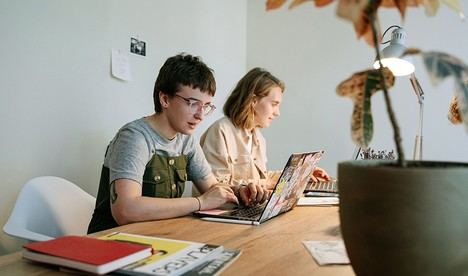 El 75% de los universitarios andaluces ya trabaja cuatro años después de graduarse