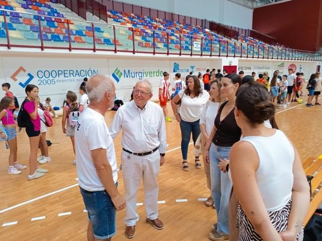 El Alcalde de Vícar visita el campamento TecnoTribu