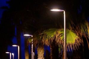 El Ayuntamiento de Almería destina 460.000 euros a mejorar el alumbrado público