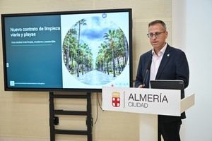 Almería mejora su limpieza urbana con un nuevo contrato que duplica el presupuesto y recursos