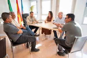 El Ayuntamiento de Roquetas de Mar refuerza la limpieza de solares urbanos