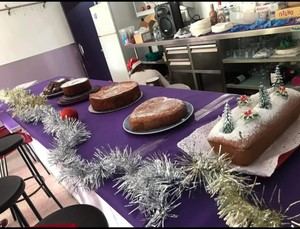Archilla celebra la Navidad con bizcochos y manualidades para niños