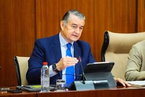 Antonio Sanz asume la Consejería de Salud en Andalucía tras crisis sanitaria