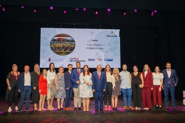 Coro Rociero A Nuestro Aire de Vícar recibe el Premio Poniente 2025