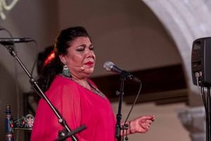 Cuatro flamencas deslumbran en la Plaza de la Constitución durante el Festival de Almería