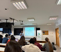 Charla sobre asociacionismo juvenil en Andalucía para jóvenes almerienses