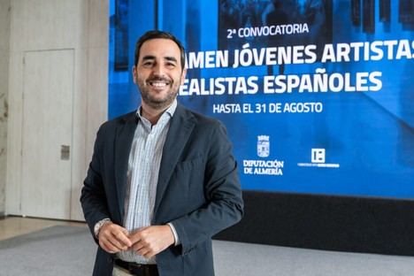 Convocatoria para jóvenes artistas del realismo español en el MUREC
