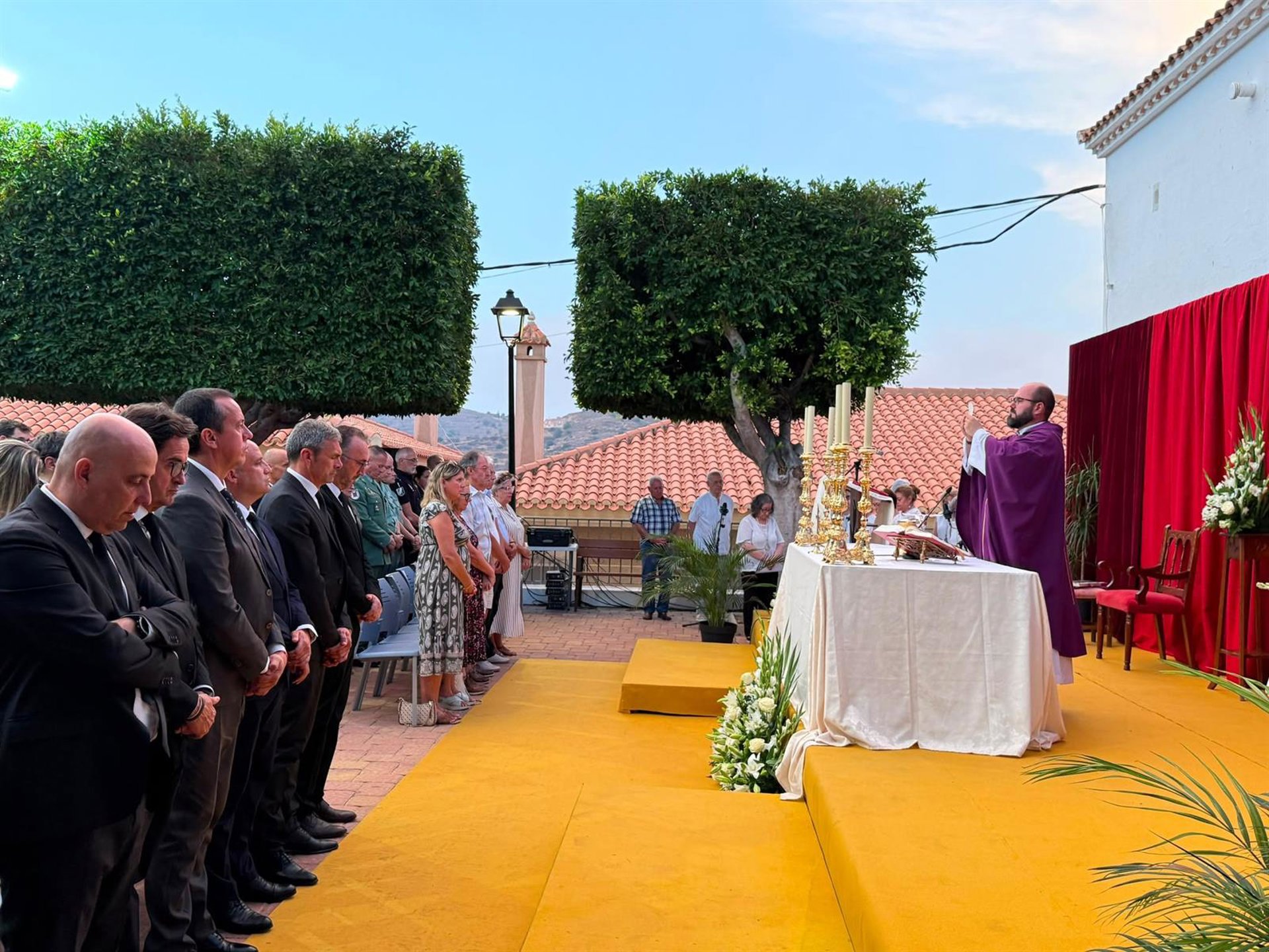 Funeral por las víctimas del devastador incendio de Bédar