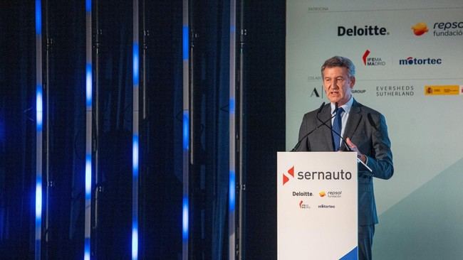 Feijóo critica la crisis política y pide regeneración en España