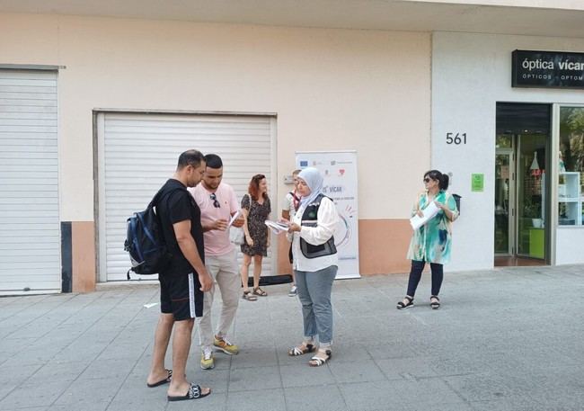 ERACIS+ informa a vecinos de Vícar sobre sus recursos