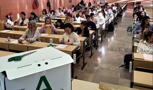Exámenes del SAS para técnicos sanitarios este sábado en Andalucía