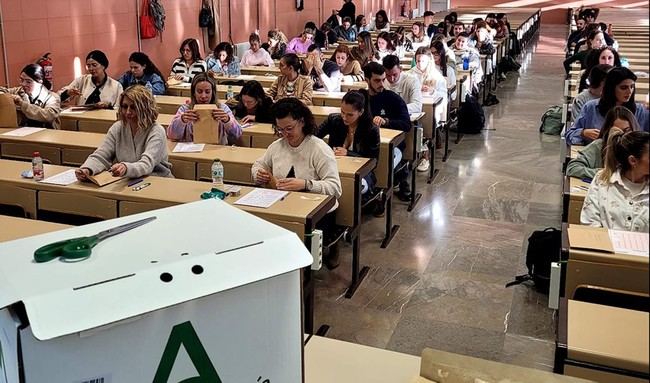 Exámenes del SAS para técnicos sanitarios este sábado en Andalucía