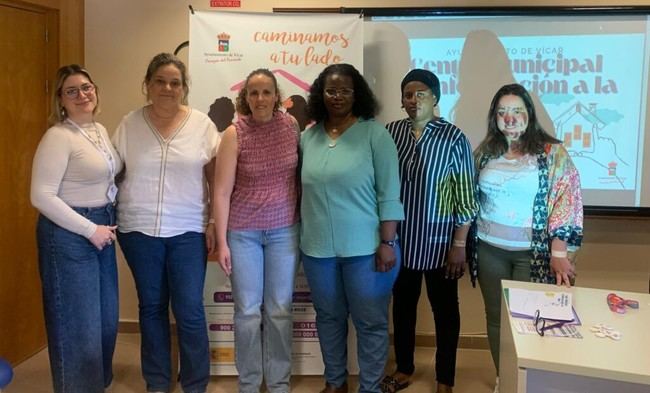 Taller de apoyo a mujeres inmigrantes en Vícar