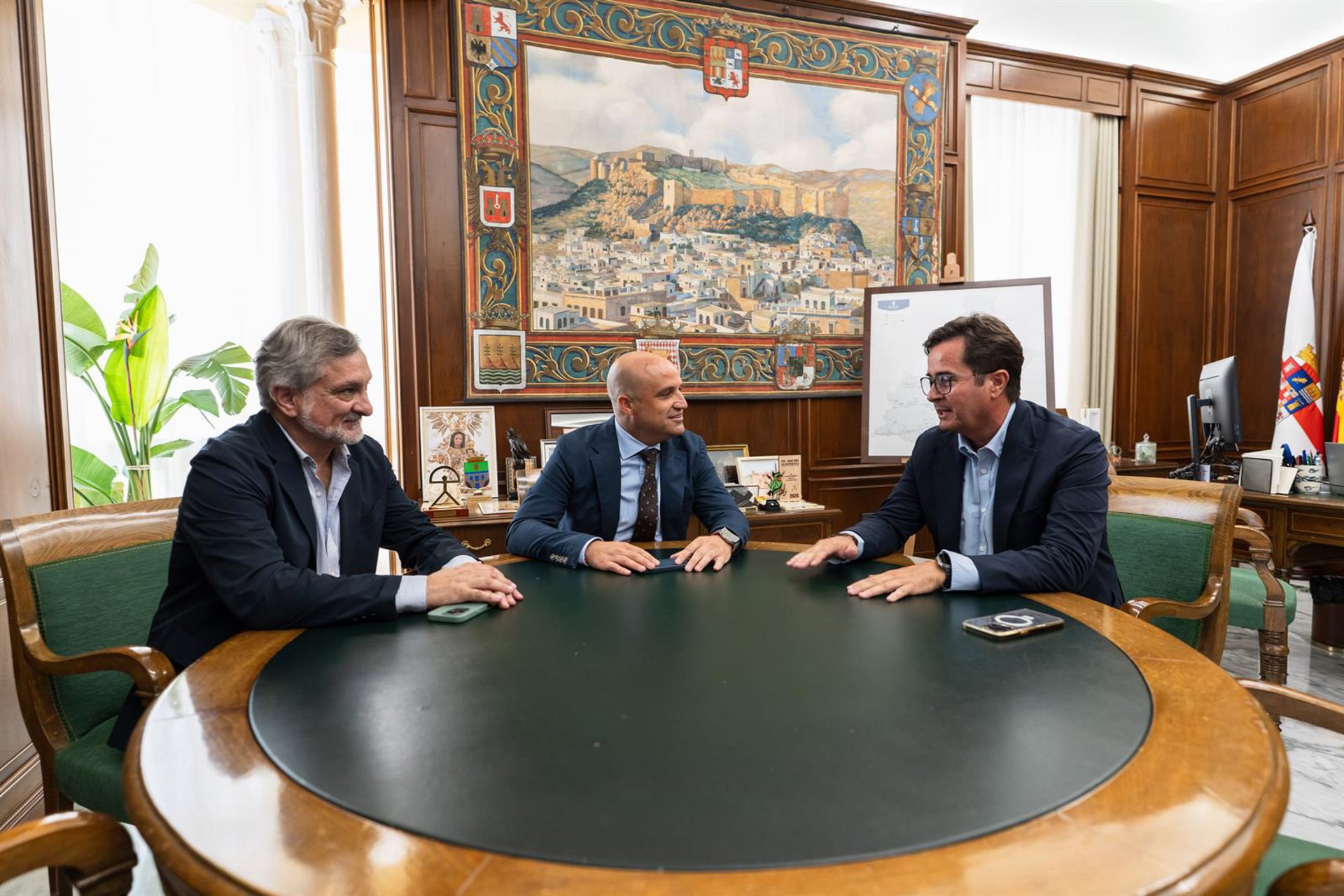 Primera cita oficial de Góngora con el presidente de la Diputación