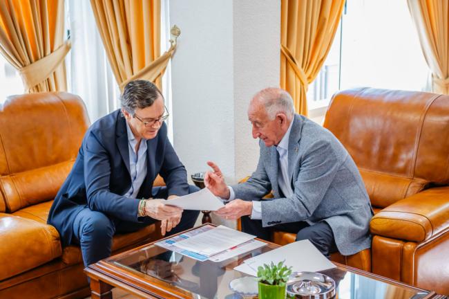 Amat y Hernando se reúnen por proyectos en Roquetas de Mar