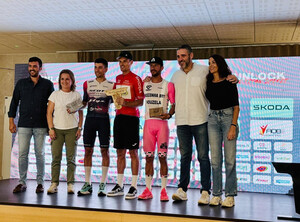 'Luisle' y Fischer vuelven a proclamarse ganadores de la Titan Desert Almería