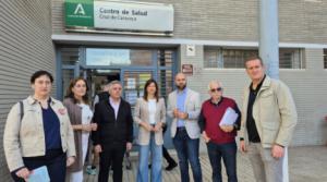 El PSOE critica a Moreno Bonilla por las largas esperas en atención primaria