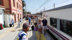Almería despide a su histórico Talgo tras medio siglo sobre los raíles