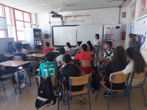 Vícar Apuesta Por Un Uso Responsable De Las TIC Entre Sus Adolescentes