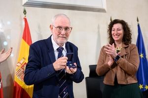 Escudo de Oro al fotógrafo zapillero Felipe Ortiz
 