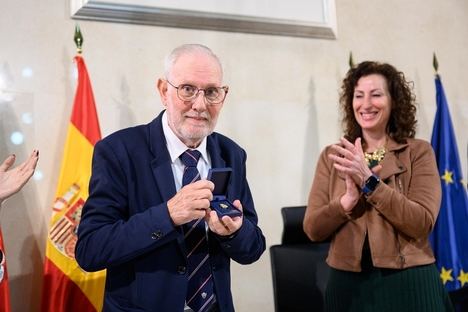 Escudo de Oro al fotógrafo zapillero Felipe Ortiz
 