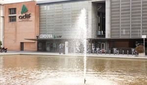 Vigilantes de Córdoba reaniman a viajero que colapsó en estación de trenes